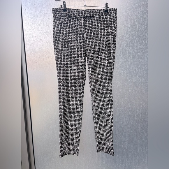 Jasmine & Juliana | Cigarette Pants - Picture 1 of 3